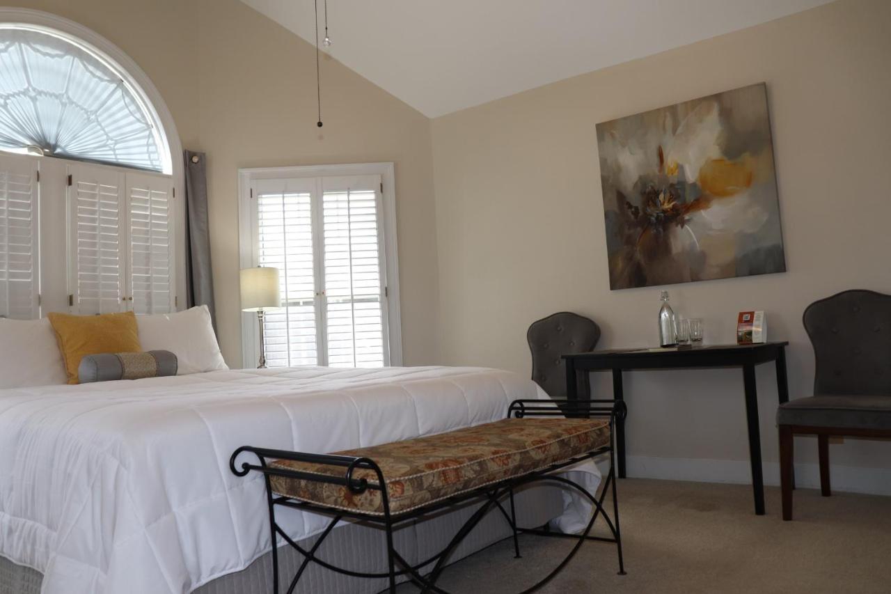 Pleasanton Courtyard Bed And Breakfast Fayetteville Dış mekan fotoğraf