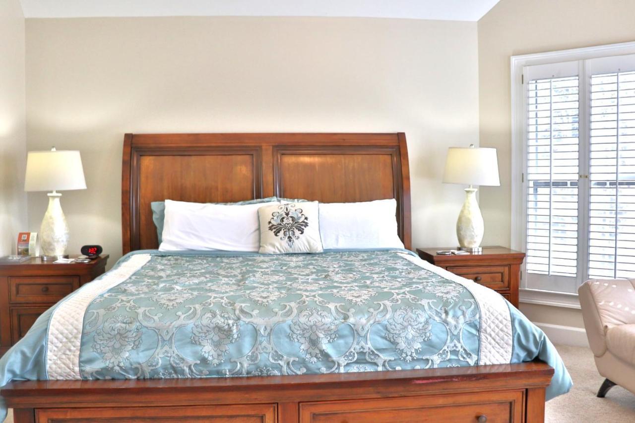 Pleasanton Courtyard Bed And Breakfast Fayetteville Dış mekan fotoğraf