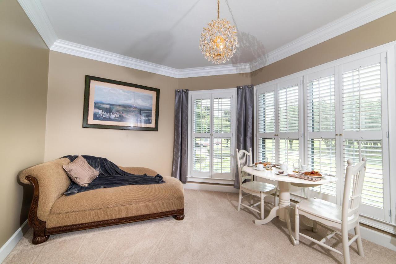 Pleasanton Courtyard Bed And Breakfast Fayetteville Dış mekan fotoğraf