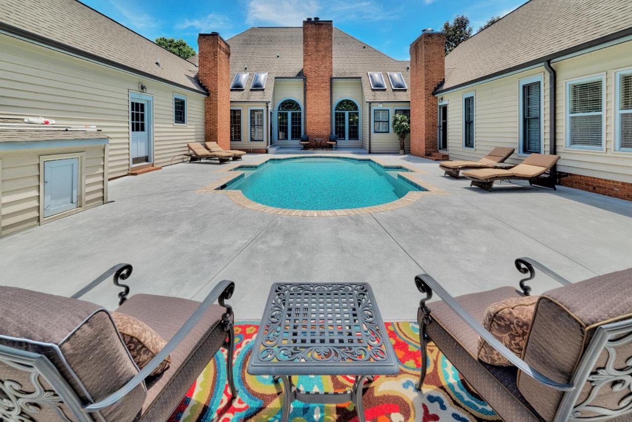 Pleasanton Courtyard Bed And Breakfast Fayetteville Dış mekan fotoğraf
