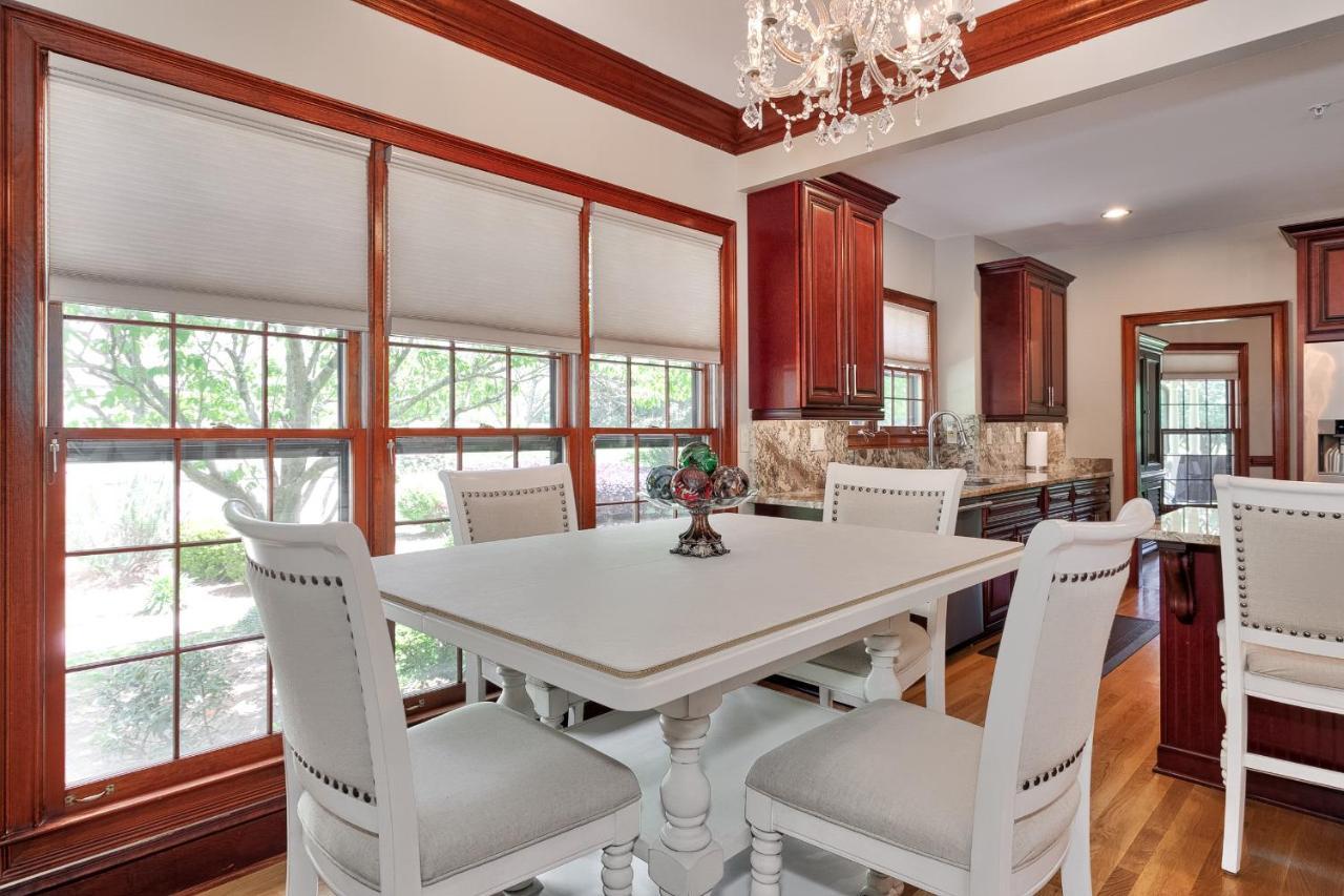 Pleasanton Courtyard Bed And Breakfast Fayetteville Dış mekan fotoğraf